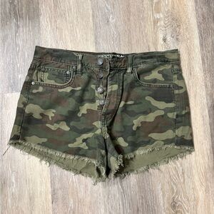 AE camo raw hem
